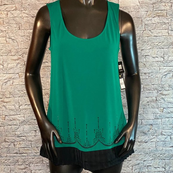 Daisy Fuentes Tops - Daisy Fuentes Tank Top